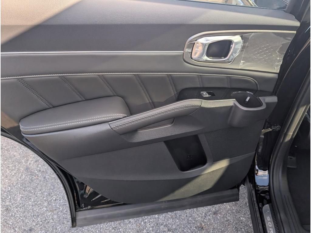 New 2025 Kia Sorento SX image 11