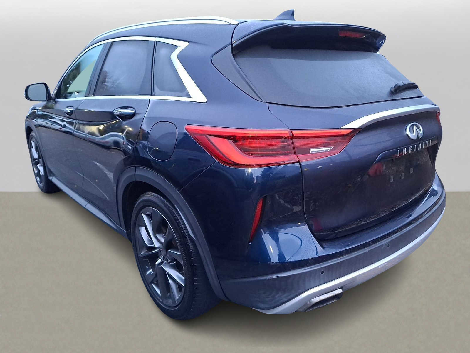 Used 2019 INFINITI QX50 Essential w/ Sensory Package image 5