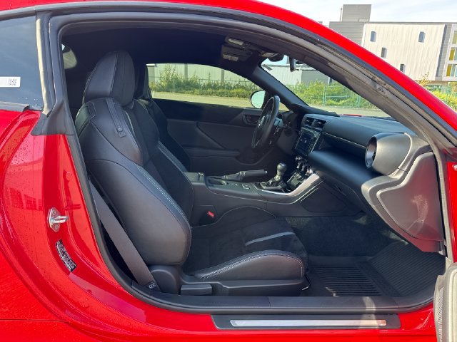 Used 2023 Toyota GR86 Premium w/ ALL Weather Mat Package (TMS) RWD image 10