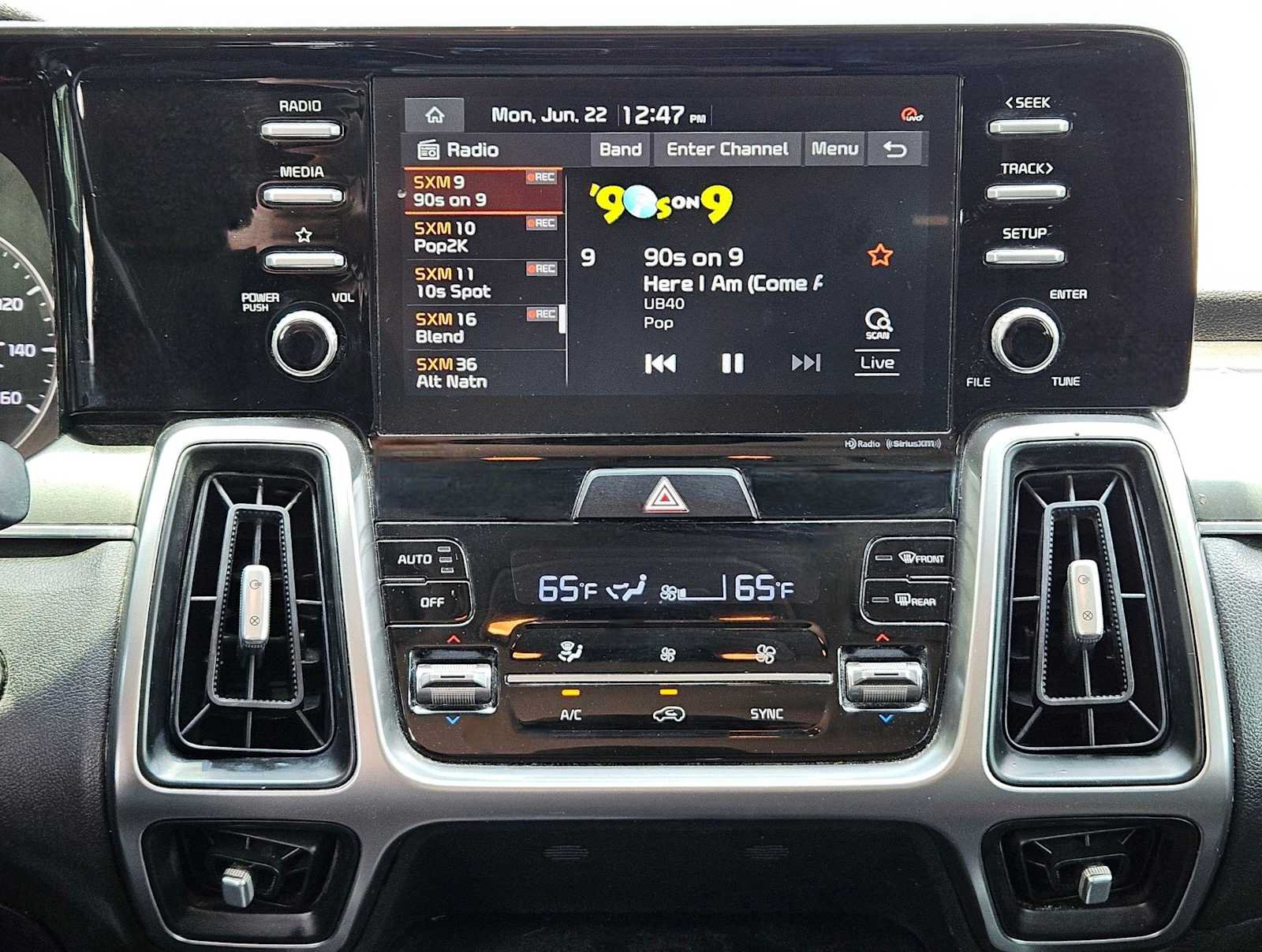 Used 2021 Kia Sorento S AWD/4WD image 11