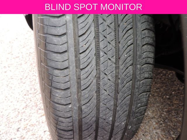 Used 2024 Toyota Corolla Cross SE image 16