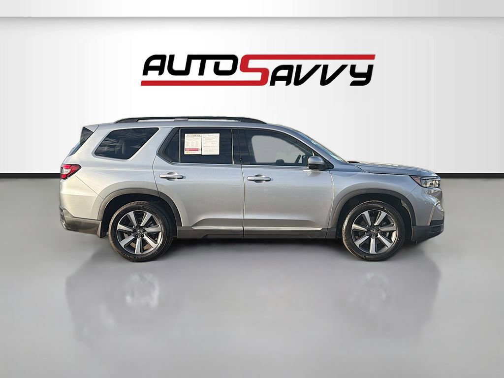 Used 2024 Honda Pilot Touring image 8