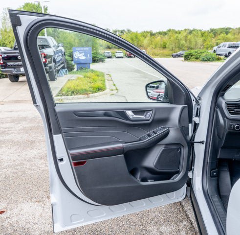 New 2026 Ford Escape ST-Line w/ Cold Weather Package FWD image 68