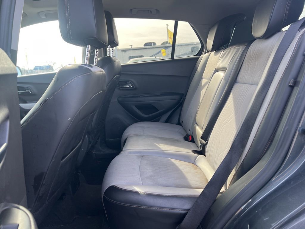 Used 2018 Chevrolet Trax LT w/ Sun & Sound Package image 25