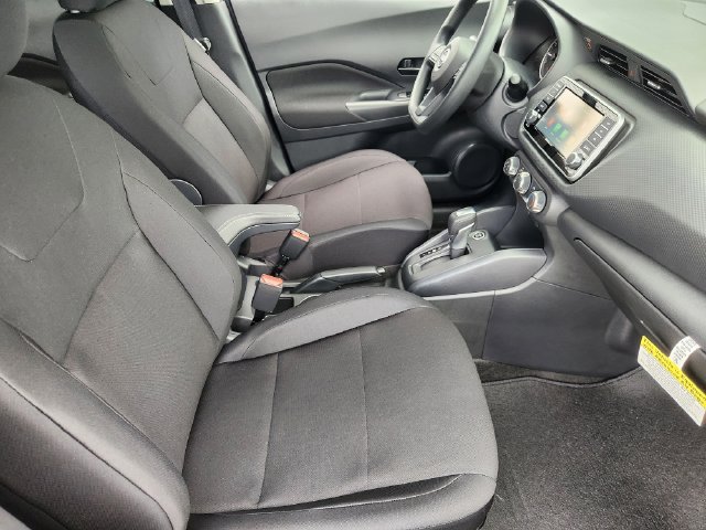 New 2025 Nissan Kicks Play S FWD image 10