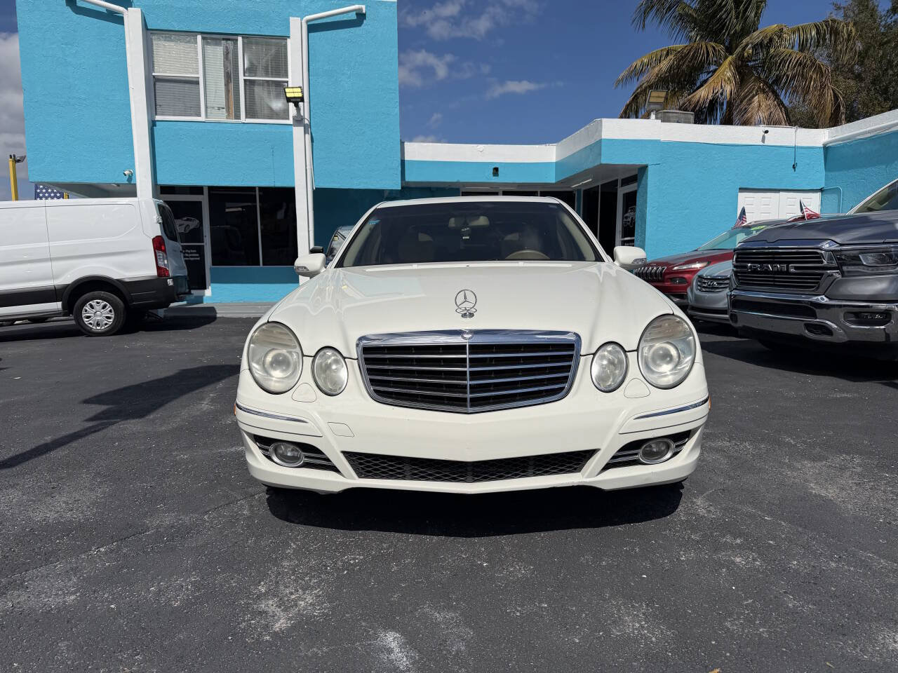 Used 2007 Mercedes-Benz E 350 4MATIC Sedan image 4