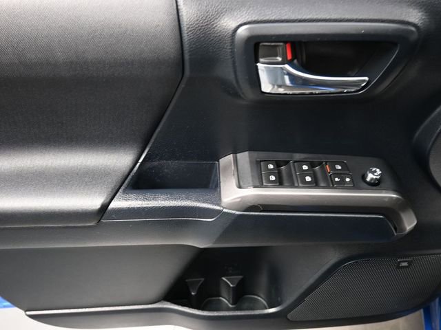 Used 2016 Toyota Tacoma TRD Off-Road image 13