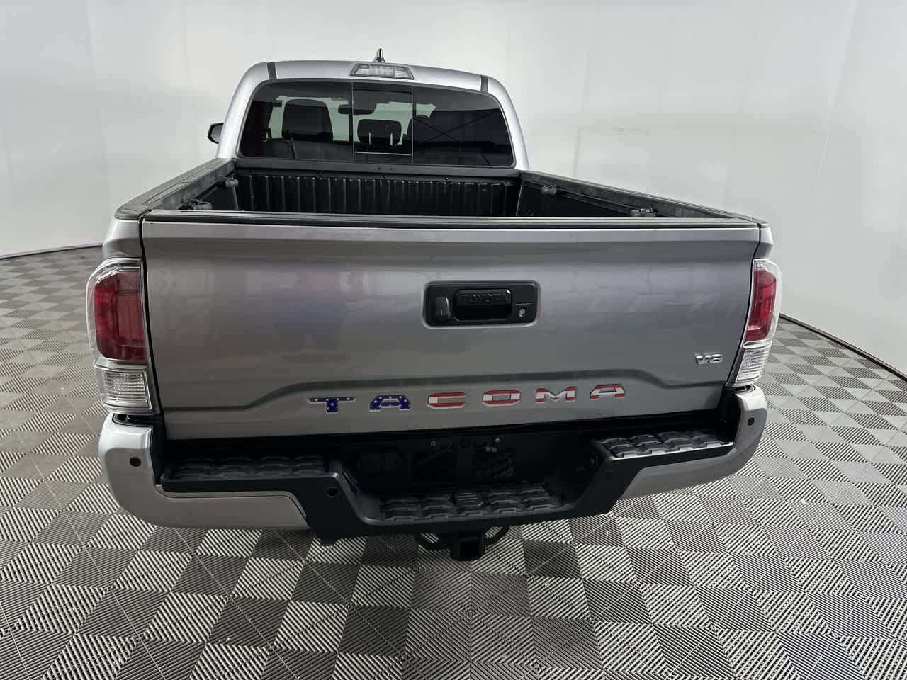Used 2020 Toyota Tacoma TRD Off-Road w/ Technology Package image 7