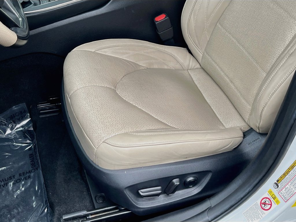 Used 2019 Toyota Avalon Limited w/ Advanced Safety Package FWD image 13
