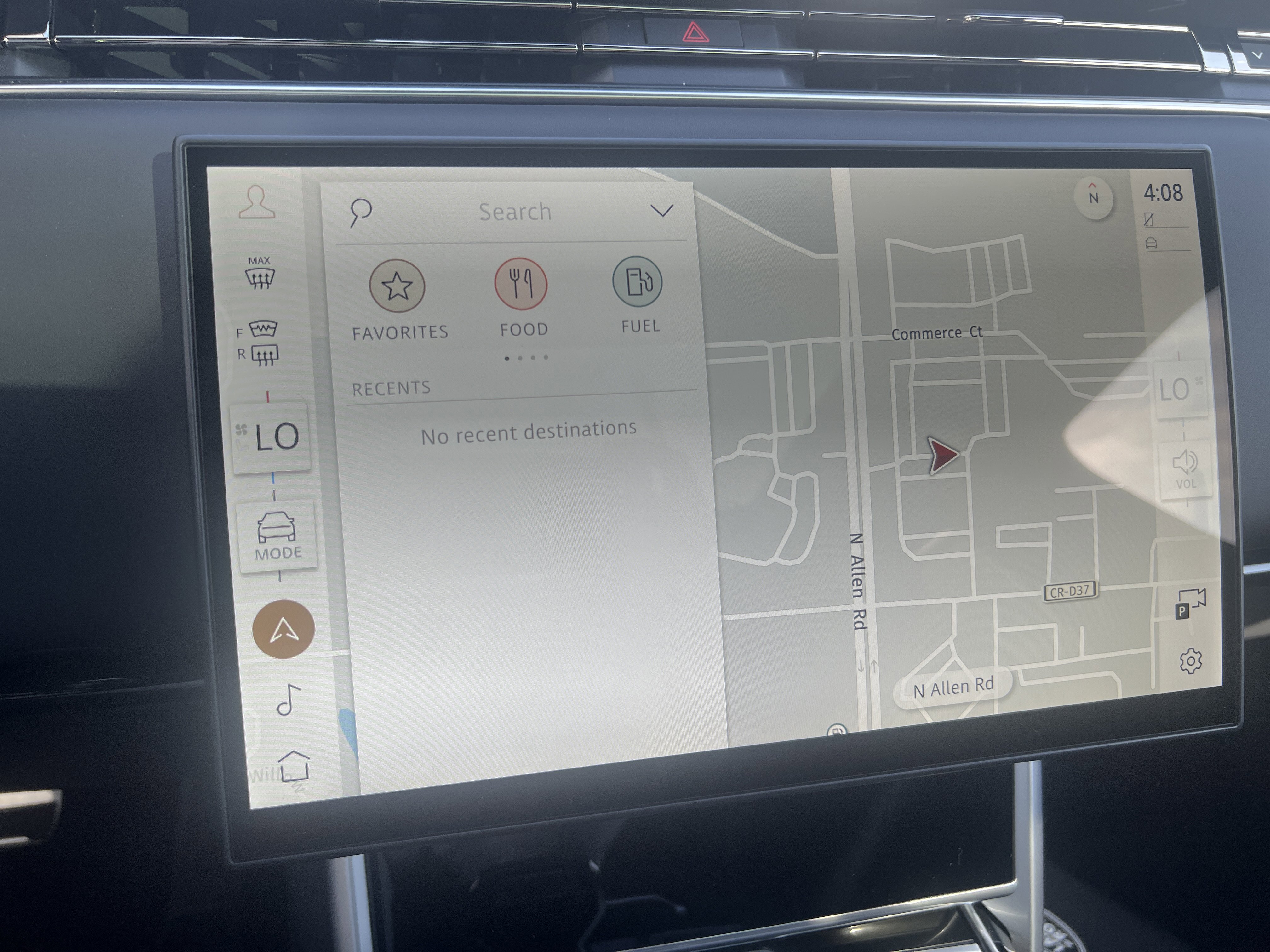 New 2025 Land Rover Range Rover Long Wheelbase SE image 16