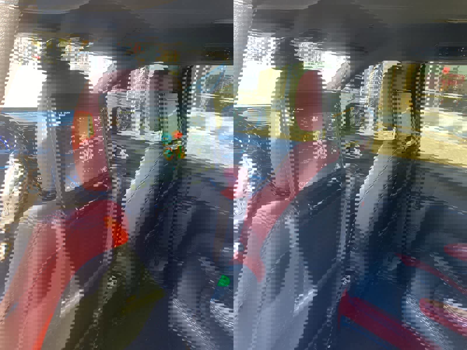 Used 2021 Chrysler Pacifica Touring w/ Uconnect Theater Family Group image 14