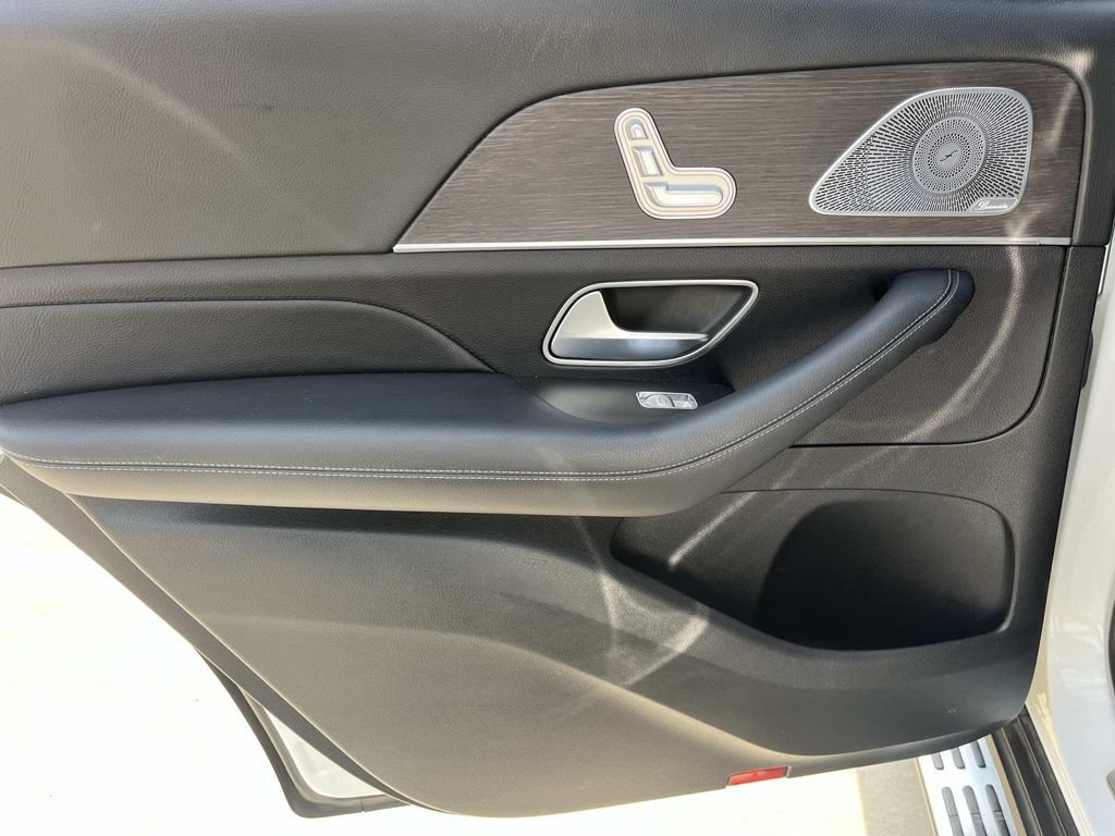 Used 2020 Mercedes-Benz GLS 450 4MATIC image 20