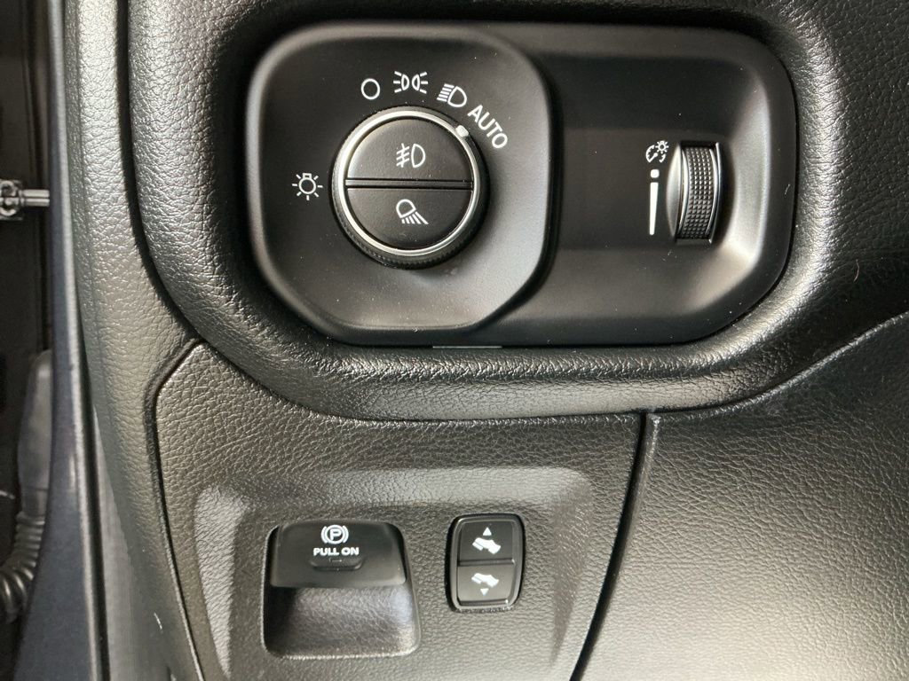 Used 2021 RAM 1500 Big Horn image 14