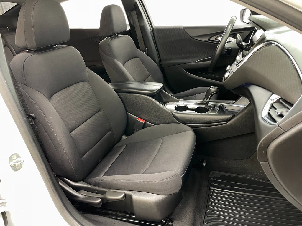 Used 2018 Chevrolet Malibu LT w/ Redline Edition image 35