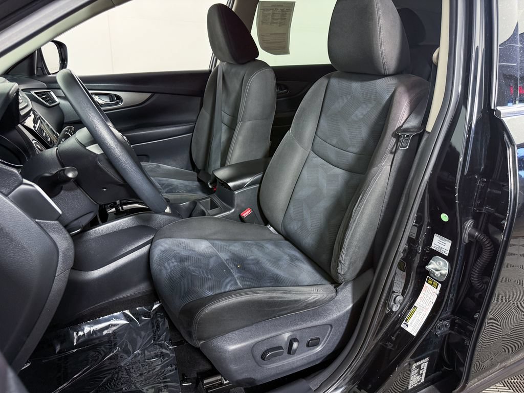 Used 2015 Nissan Rogue SV FWD image 11