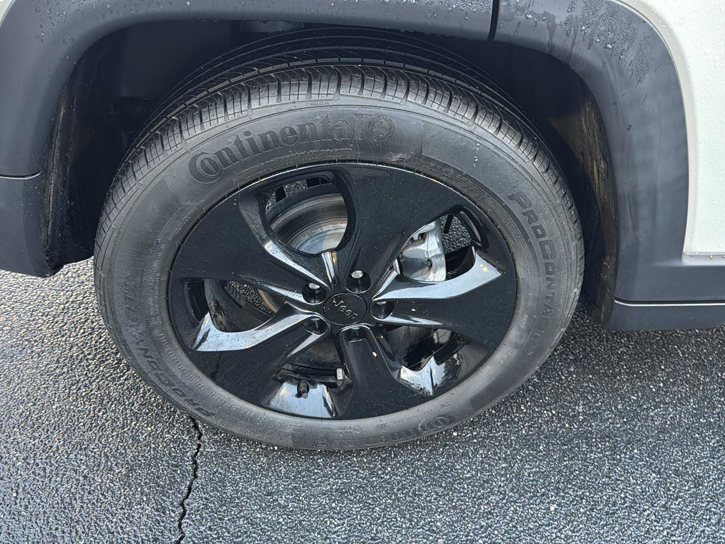 Used 2021 Jeep Compass Latitude image 32