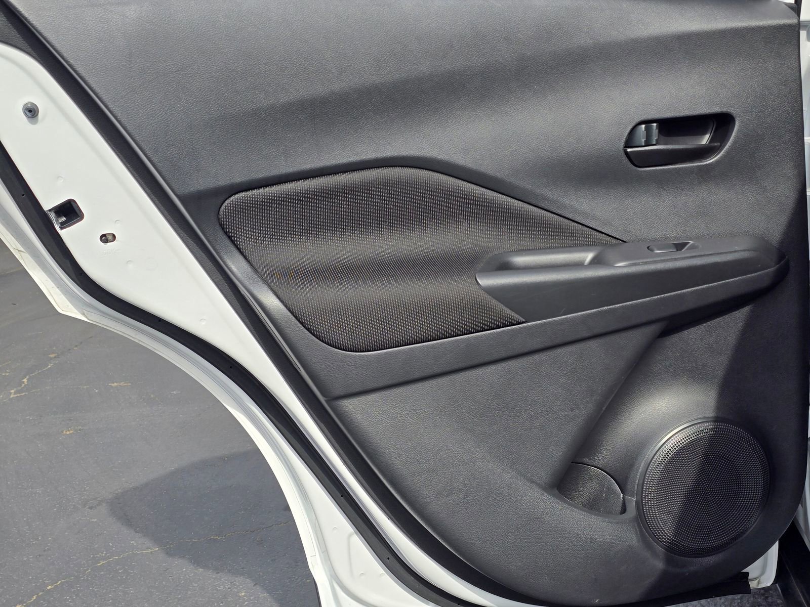 Used 2022 Nissan Kicks S FWD image 29