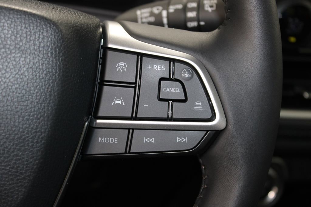 Used 2025 Toyota Grand Highlander Limited image 42