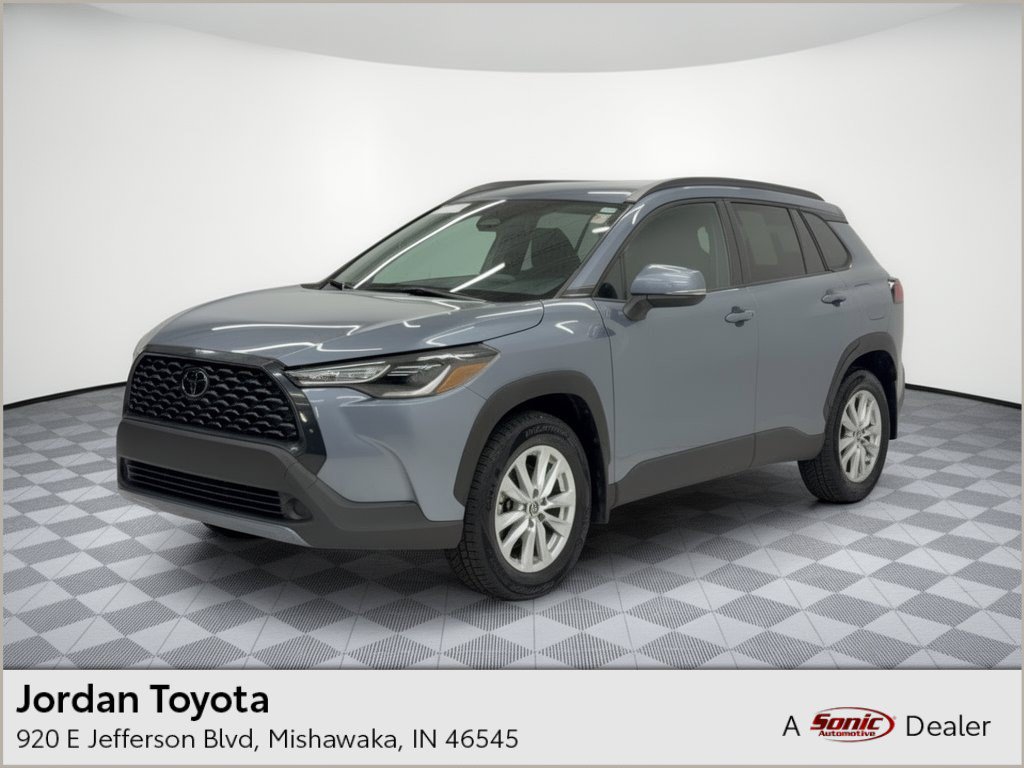 Used 2023 Toyota Corolla Cross LE AWD/4WD image 1