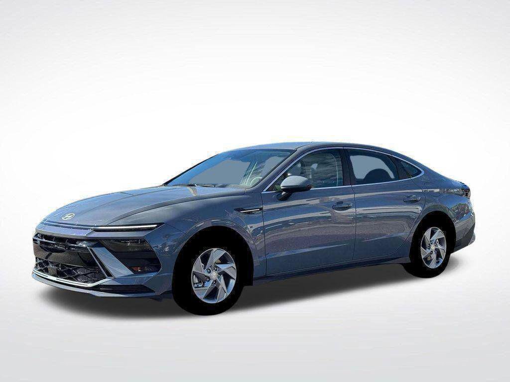 New 2026 Hyundai Sonata SE FWD image 2