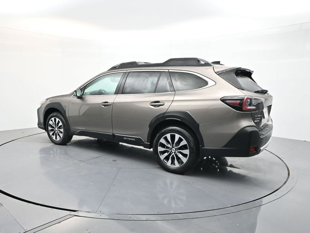 Used 2023 Subaru Outback Limited XT image 5