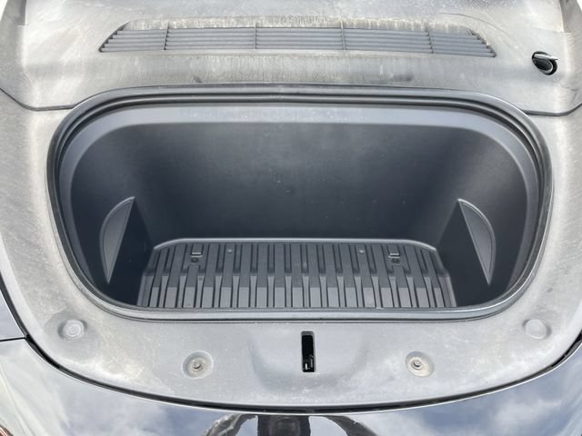 Used 2023 Tesla Model Y Long Range AWD/4WD image 26