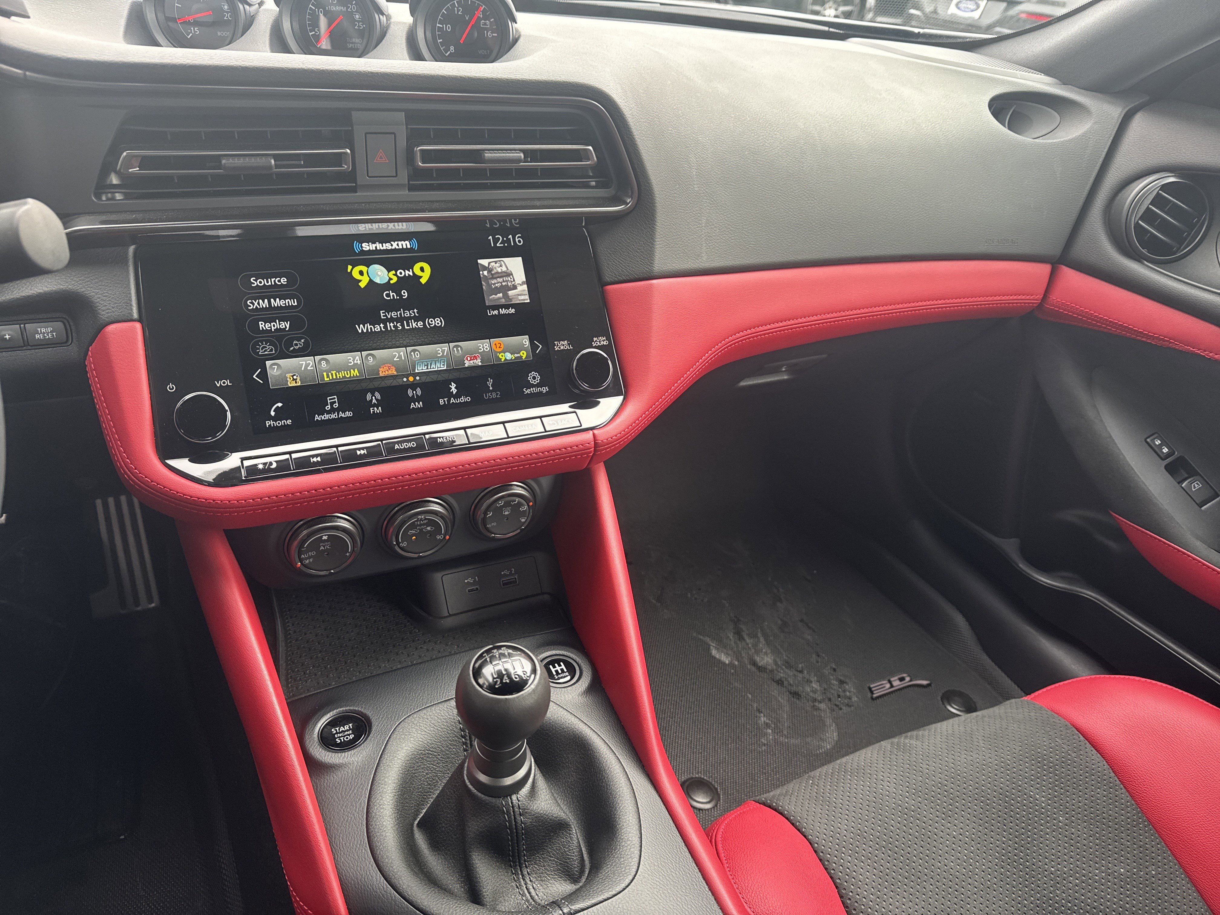 Used 2024 Nissan Z Performance w/ Floor Mat Package image 21