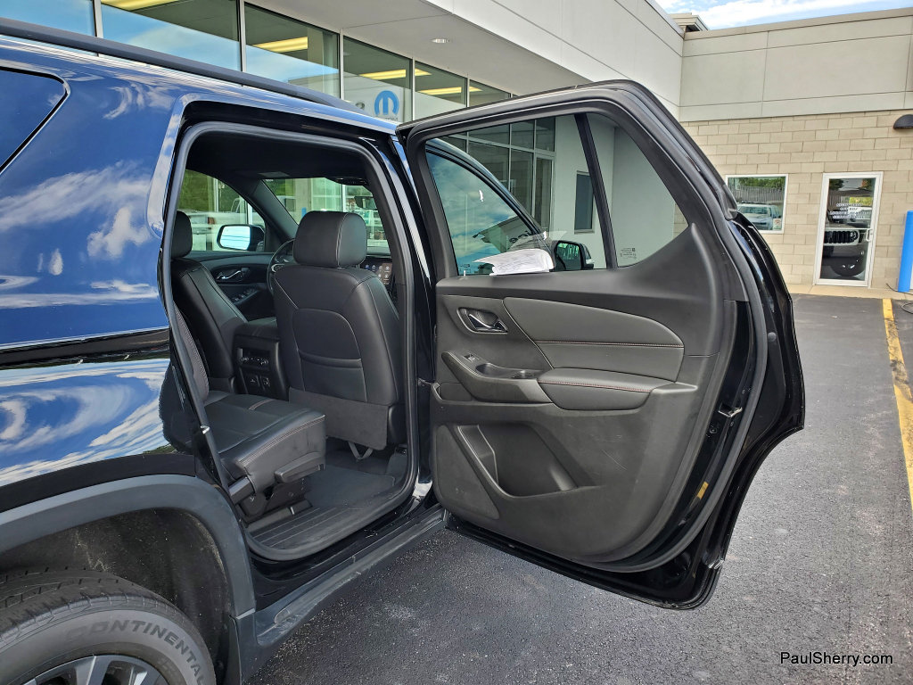 Used 2022 Chevrolet Traverse RS FWD image 49