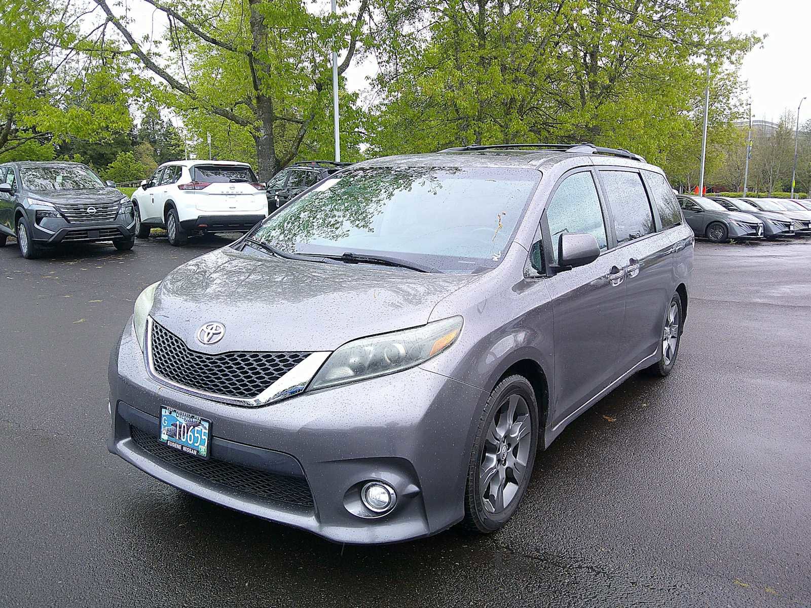Used 2015 Toyota Sienna SE w/ SE Preferred Package FWD image 1