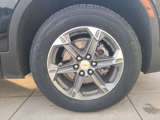 Used 2025 Chevrolet Blazer LT image 9