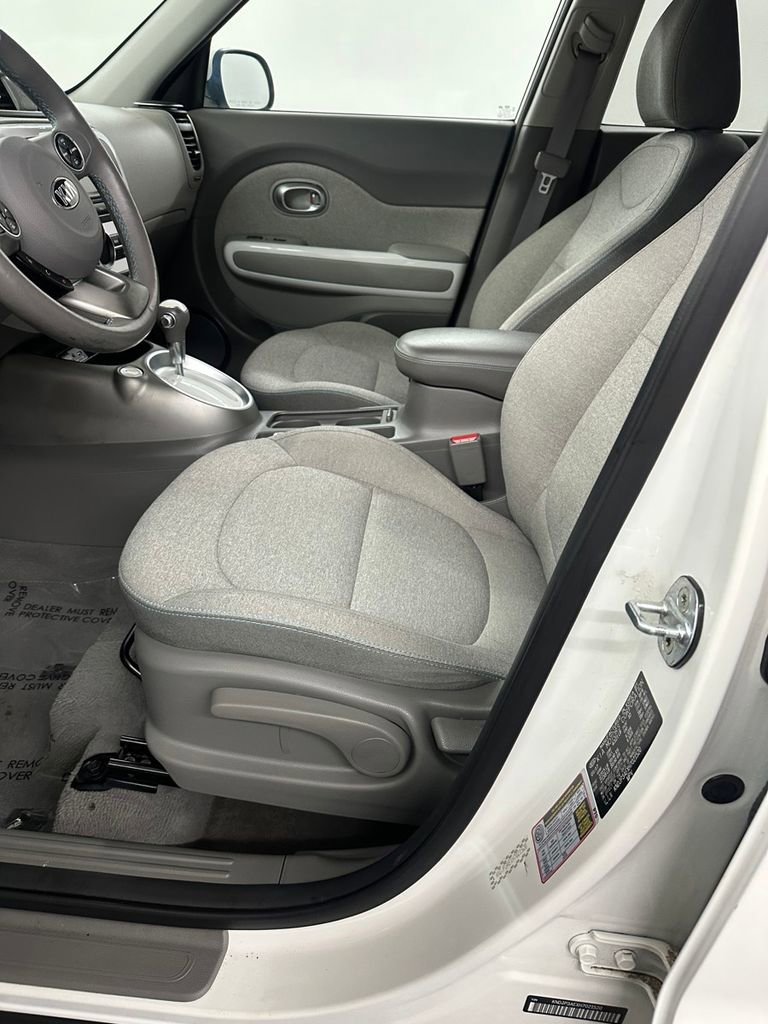 Used 2017 Kia Soul EV-e image 13