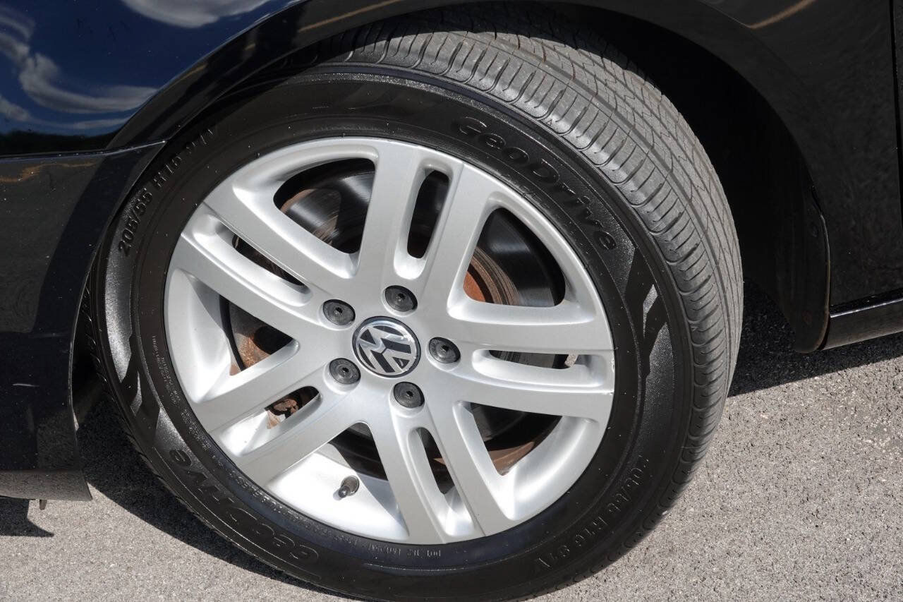 Used 2013 Volkswagen Jetta TDI FWD image 40