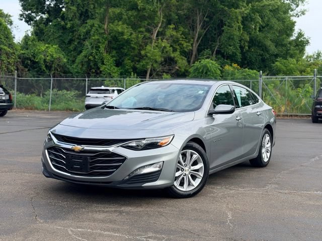 Used 2025 Chevrolet Malibu LT FWD image 2