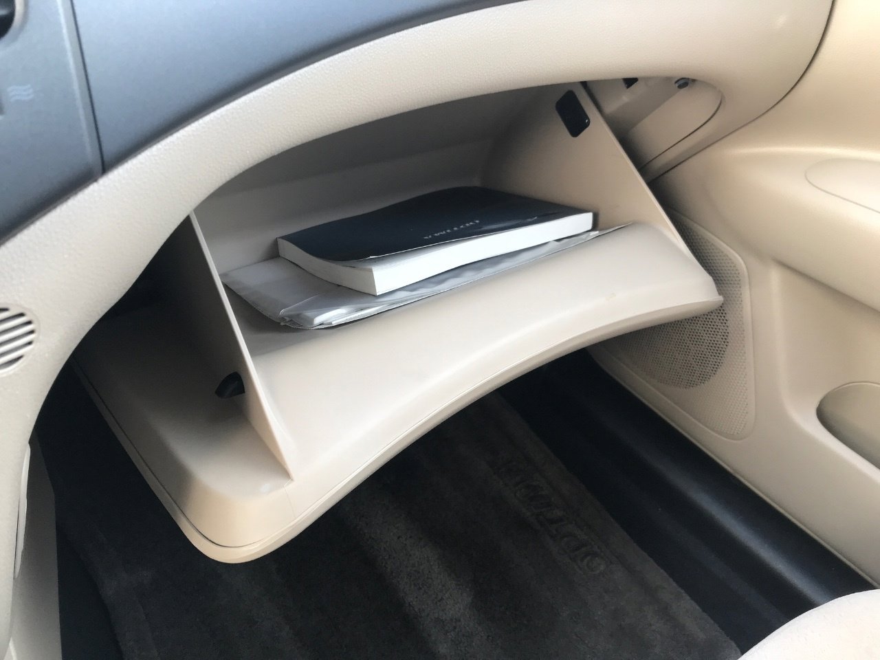 Used 2010 Kia Optima LX image 26