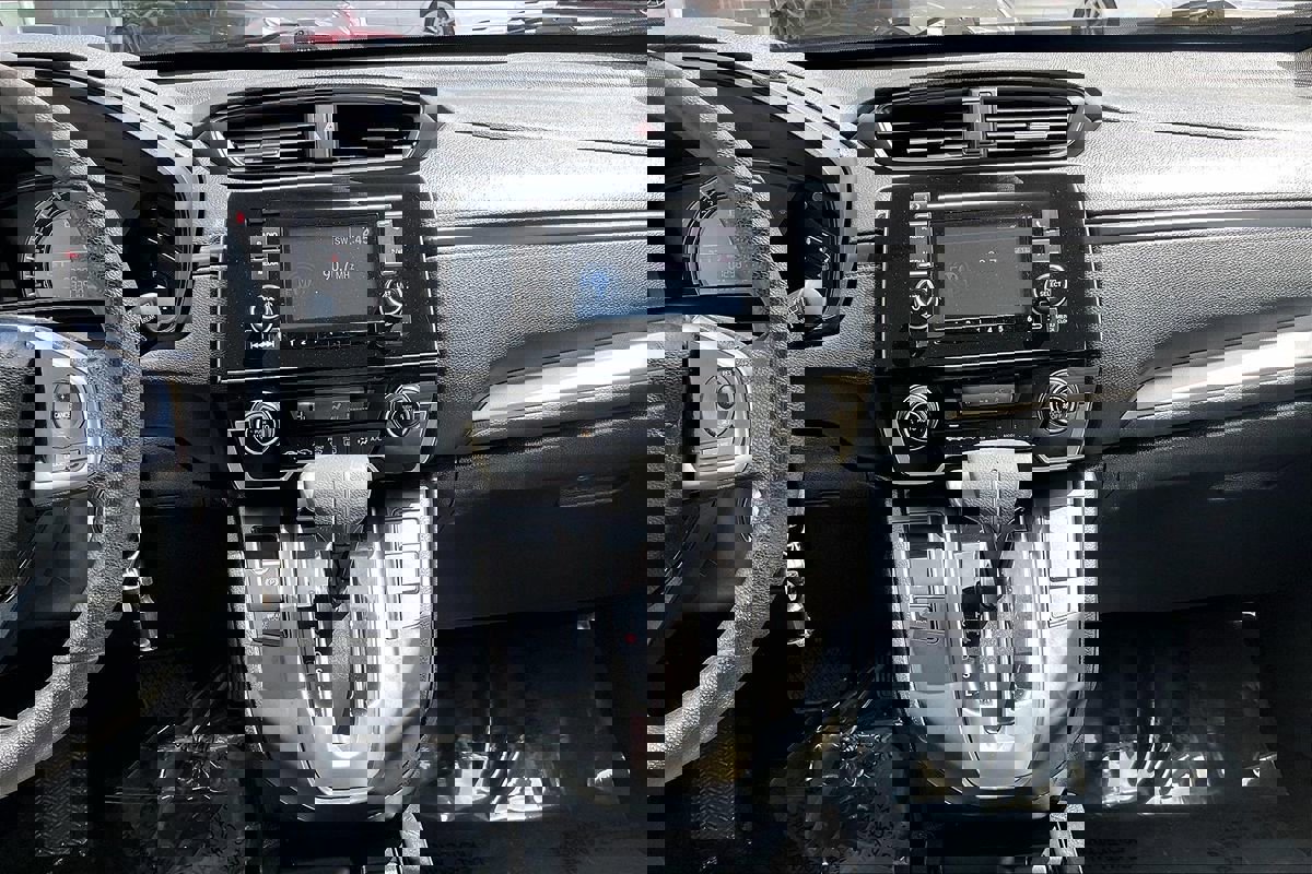 Used 2018 Honda CR-V LX image 5