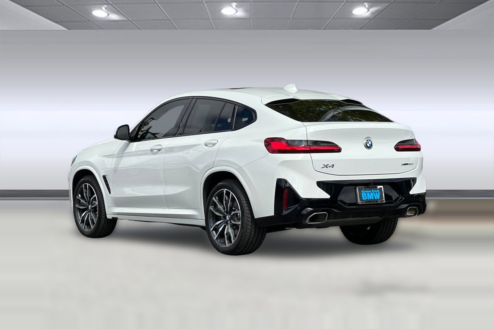 Certified 2023 BMW X4 xDrive30i w/ M Sport Package AWD/4WD image 3