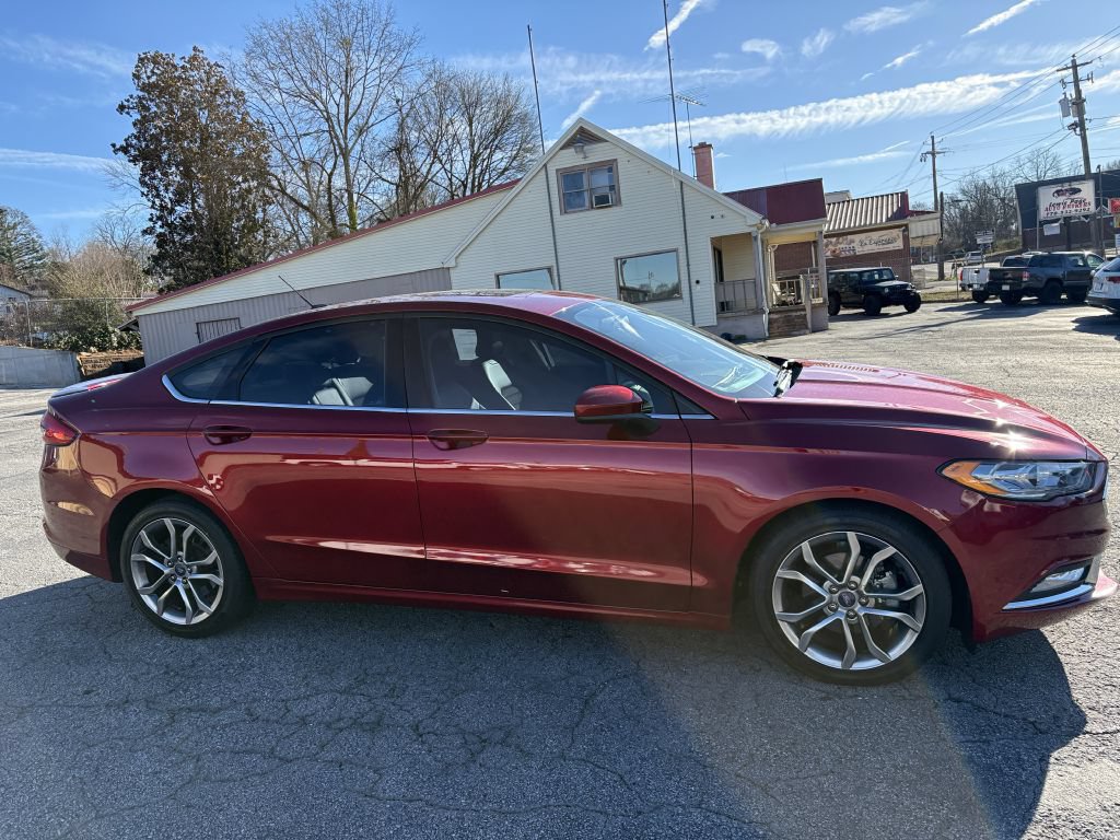 Used 2018 Ford Fusion SE w/ Equipment Group 201A image 6