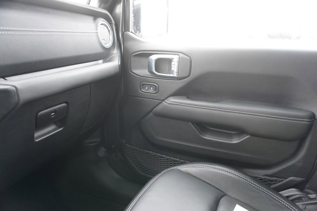 Used 2023 Jeep Wrangler Unlimited Sahara w/ Cold Weather Group image 29