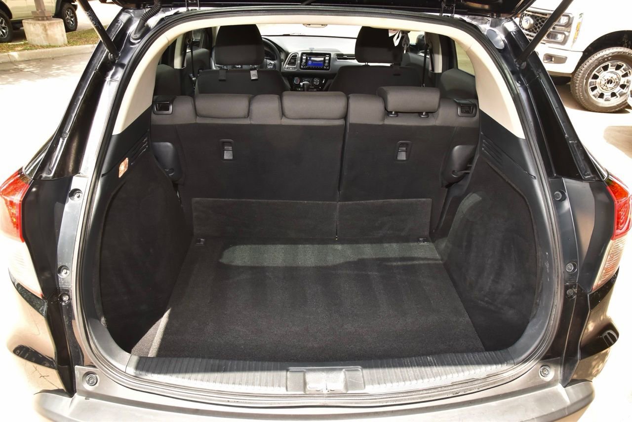 Used 2022 Honda HR-V LX image 33