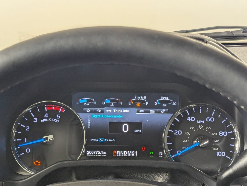 Used 2017 Ford F250 Lariat w/ Lariat Ultimate Package AWD/4WD image 16