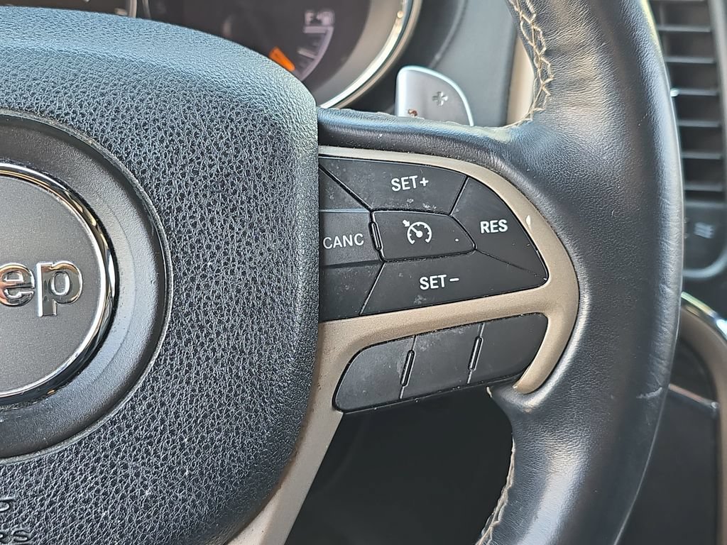 Used 2015 Jeep Grand Cherokee Overland AWD/4WD image 23