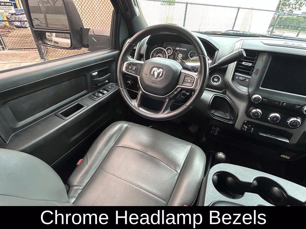Used 2024 RAM 3500 Tradesman w/ Chrome Appearance Group AWD/4WD image 9