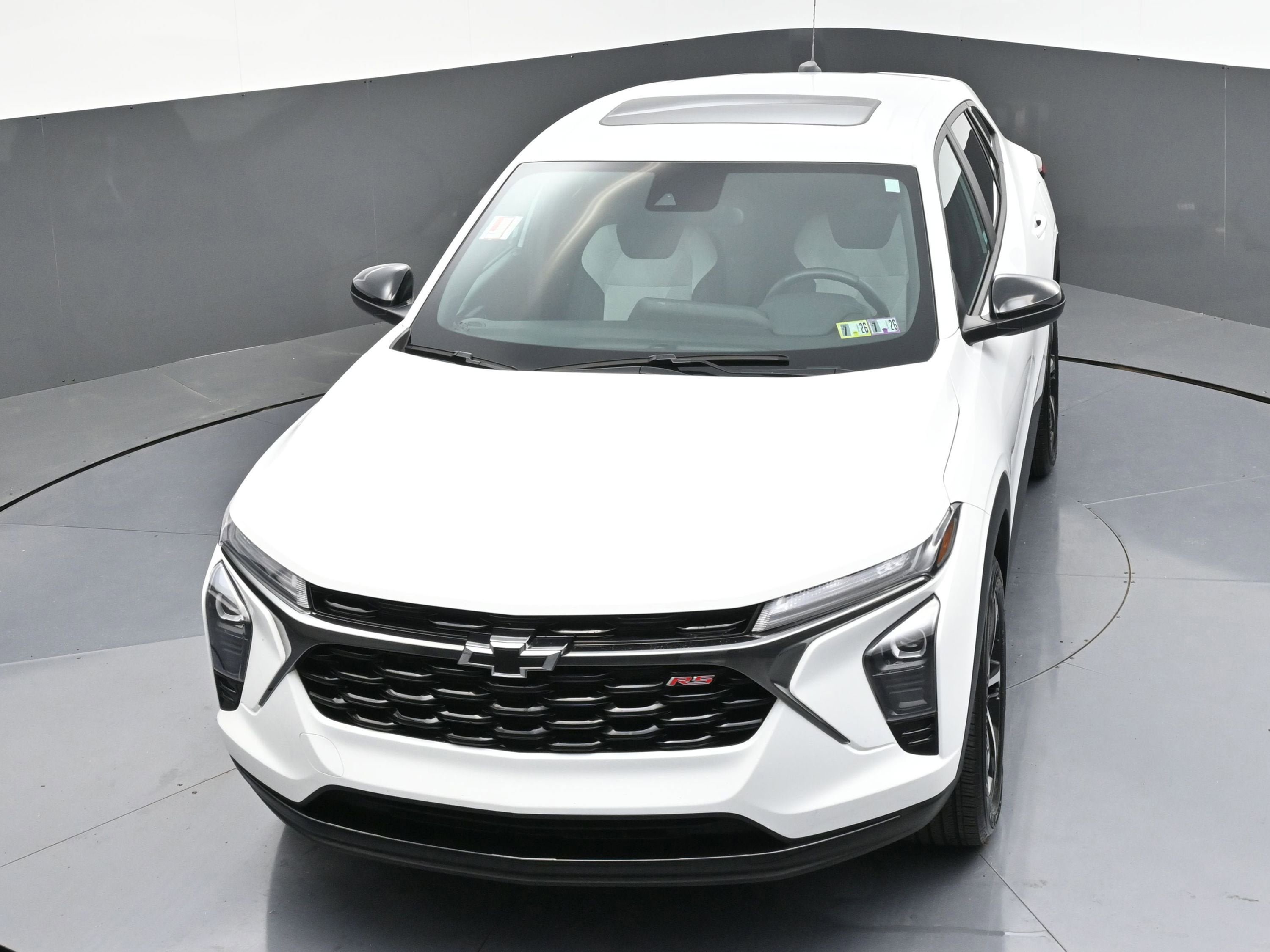 Used 2025 Chevrolet Trax RS w/ Sunroof Package FWD image 45