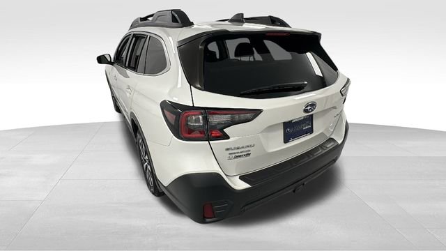 Used 2022 Subaru Outback Premium image 5