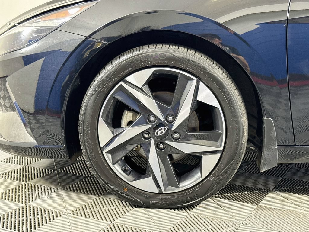 Used 2023 Hyundai Elantra Limited FWD image 29
