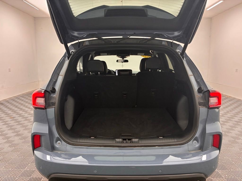 Certified 2023 Ford Escape ST-Line Select w/ Tech Pack #1 image 13