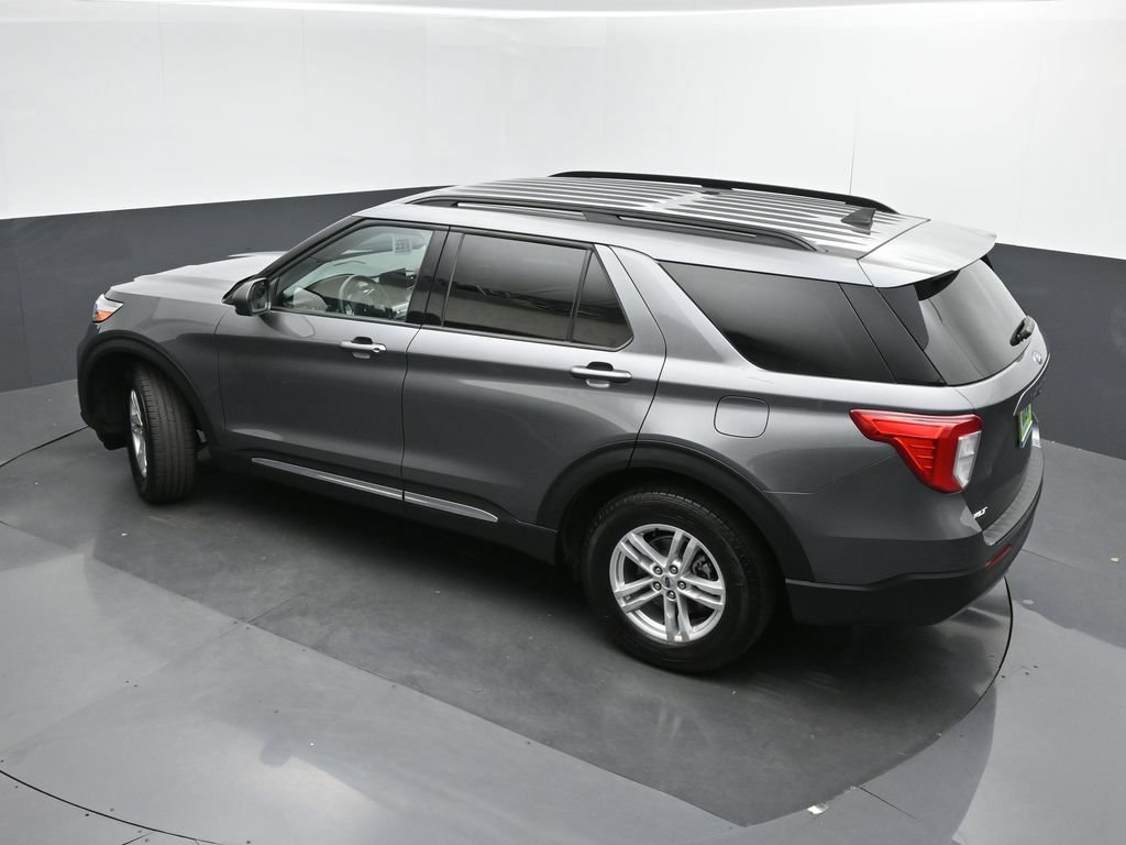 Used 2023 Ford Explorer XLT w/ Equipment Group 202A AWD/4WD image 40