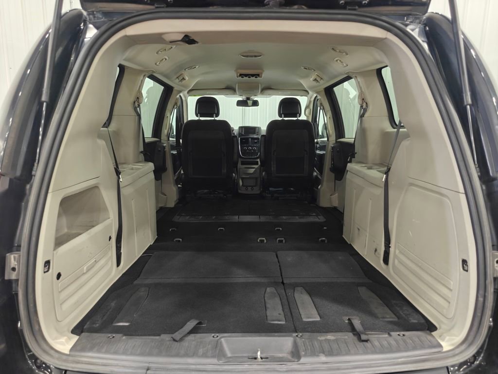 Used 2020 Dodge Grand Caravan SE image 28