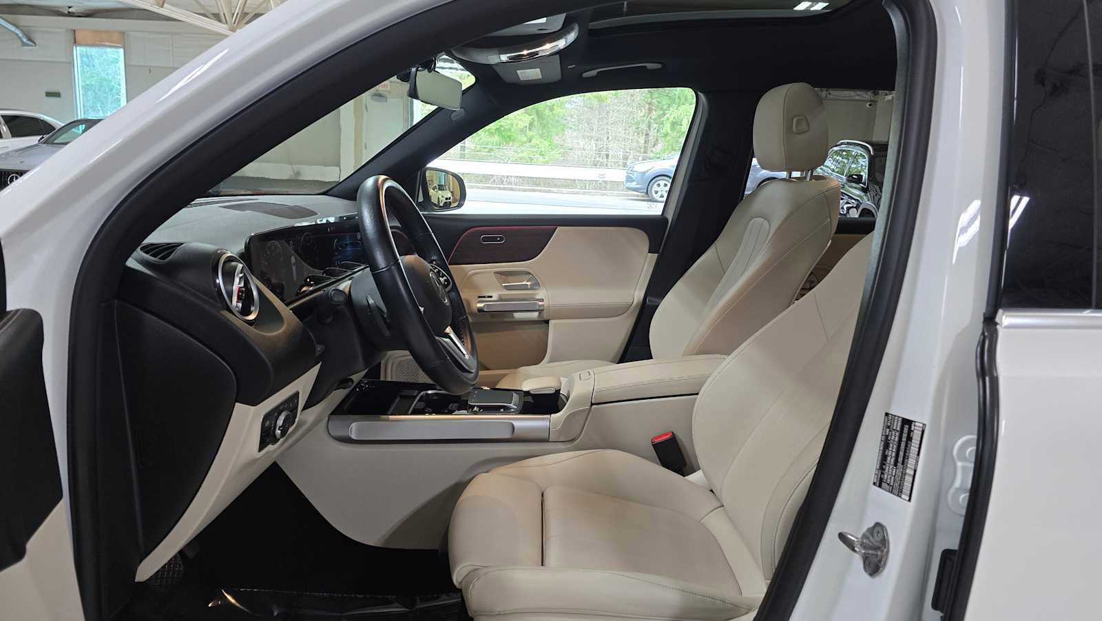 Certified 2022 Mercedes-Benz GLB 250 4MATIC image 20