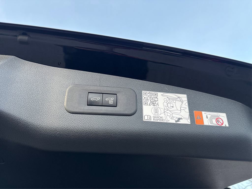 Used 2025 Toyota Crown Signia w/ Advanced Technology Package image 14